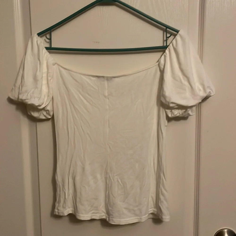 Puff sleeved white shirt - Picture 5 of 5